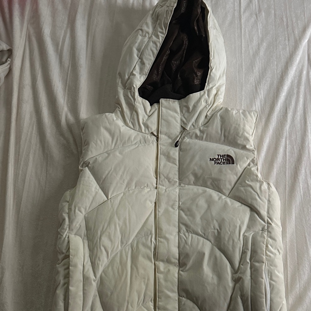 The North Face White Puffer Hooded Jacket